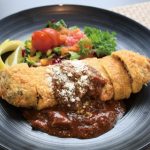 牛肉のすきやき風とモッツァレラチーズのミルフィーユ仕立てのカツレツ